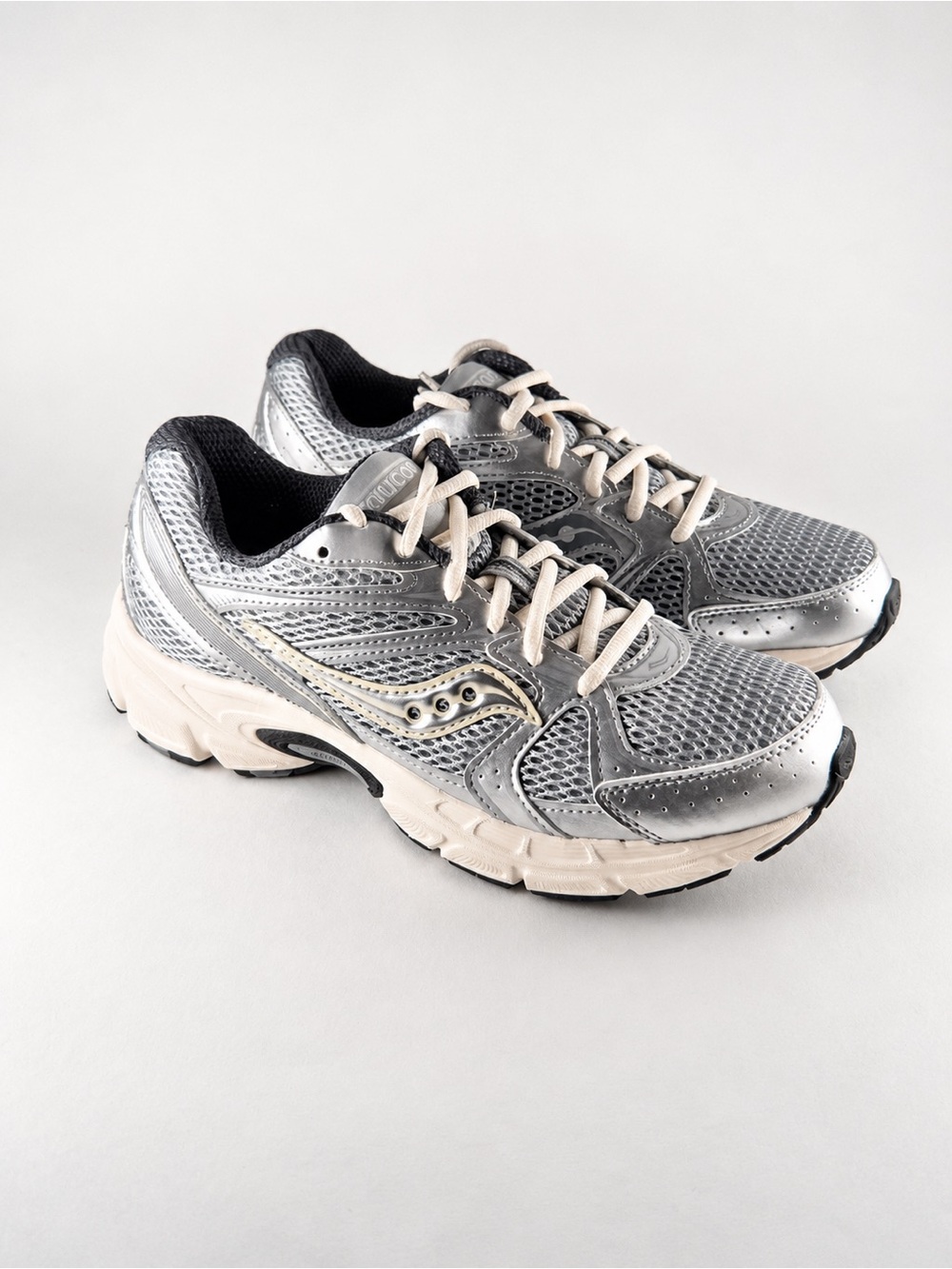 Size 8W- Saucony Ride Milleninum Silver Cream Running Shoes